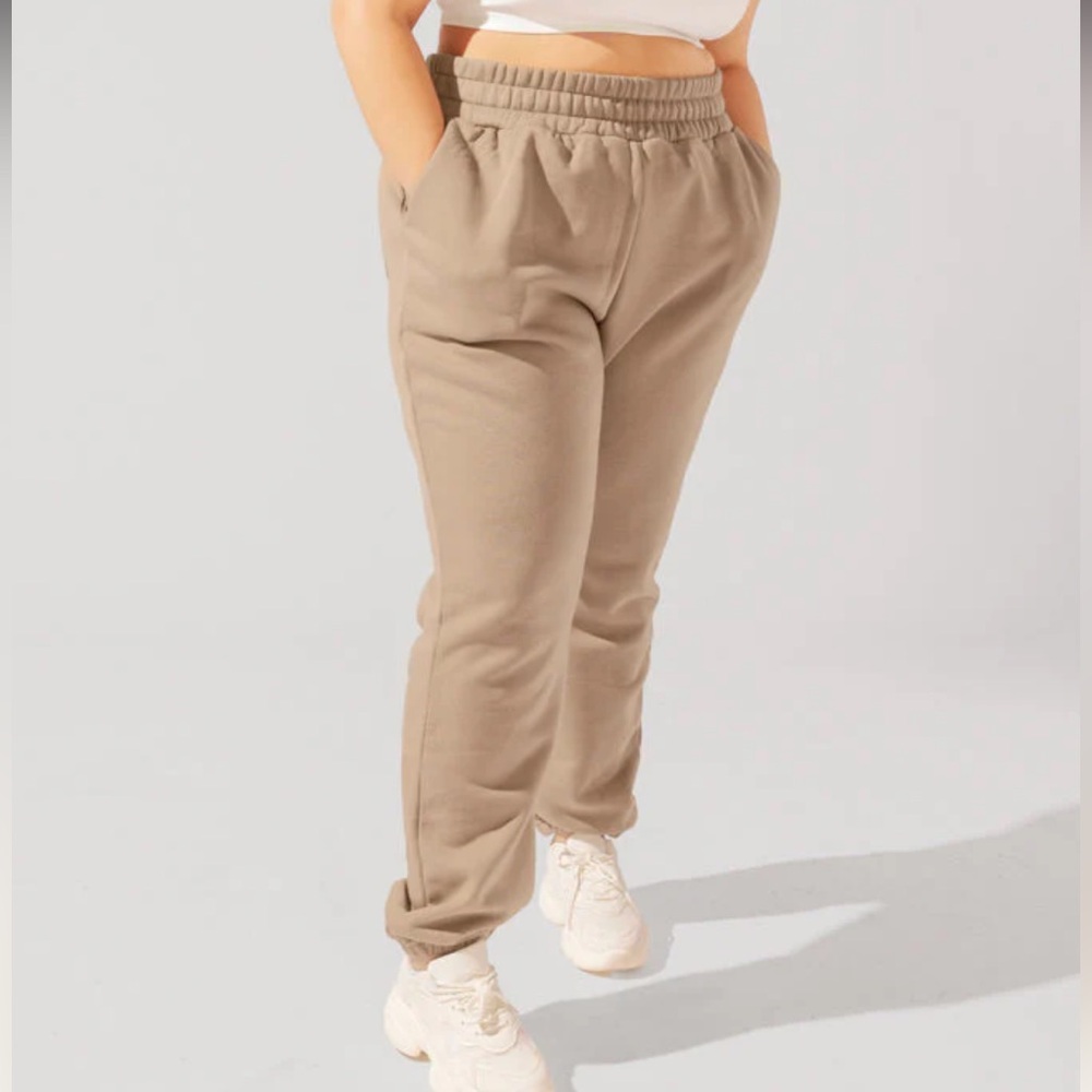 Brown Popflex cloud rollover sweatpants. Size small